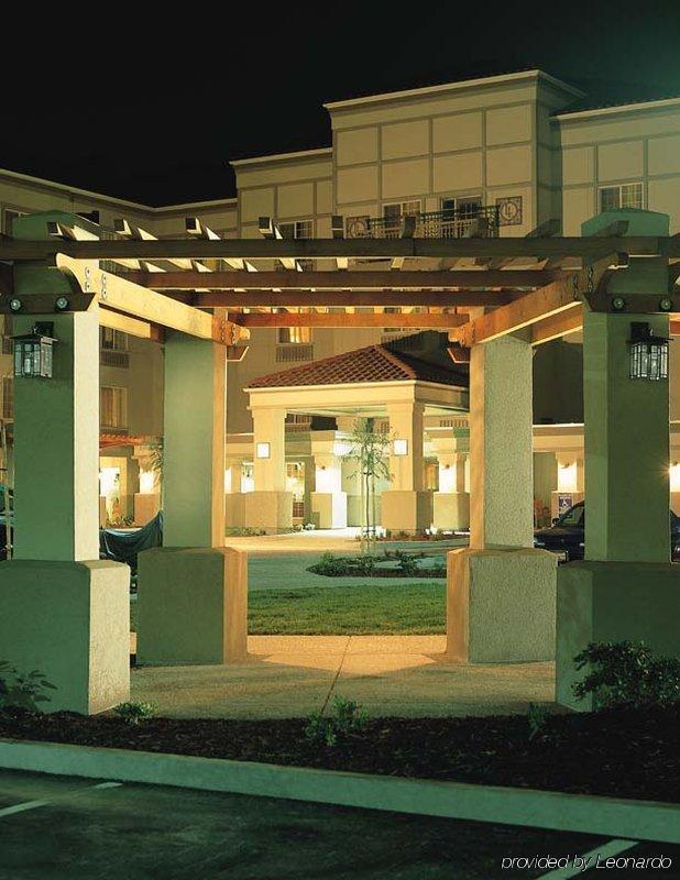 Larkspur Landing Extended 3* Campbell