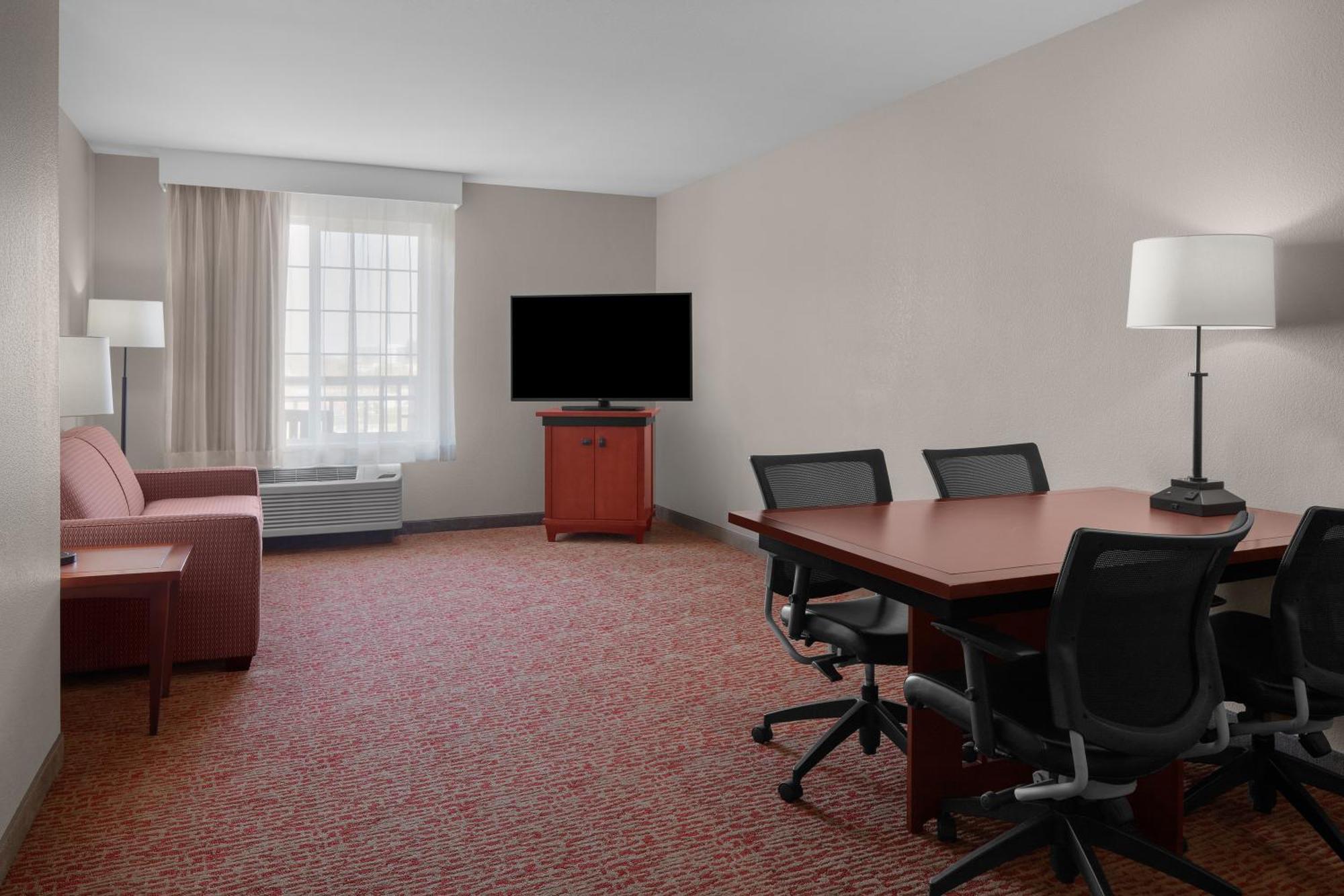 Larkspur Landing Extended Hotel 3*