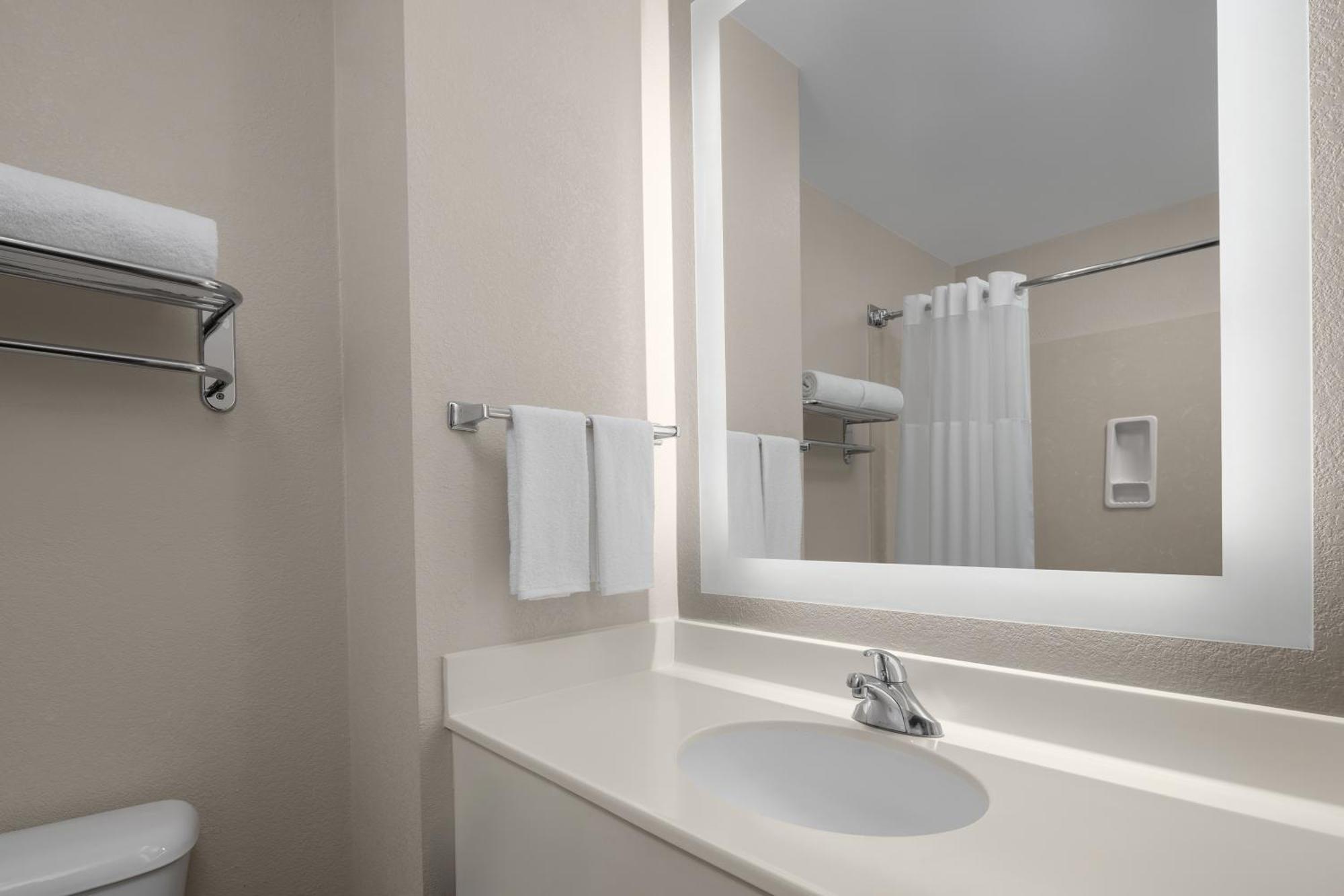 Hotel Larkspur Landing Extended 3*