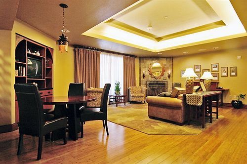 Larkspur Landing Extended Hotel 3*